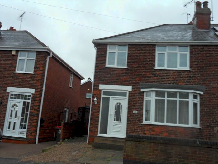 3 Bedroom Semi-Detached House To Rent In York Avenue, Jacksdale, NG16