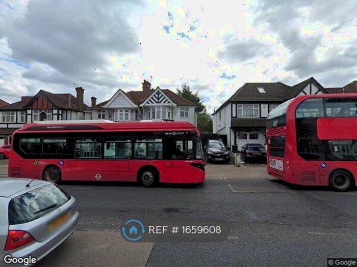 4 Bedroom Semi-Detached House To Rent In Kenton Road, Harrow, HA3