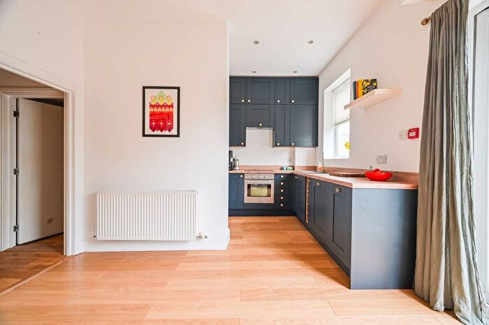 1 Bedroom Flat To Rent In Islington, Islington, London, N7