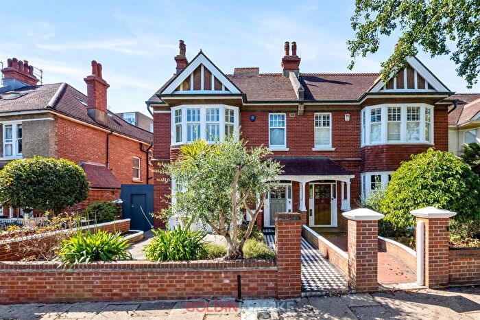 5 Bedroom House For Sale In Pembroke Avenue, Hove, BN3