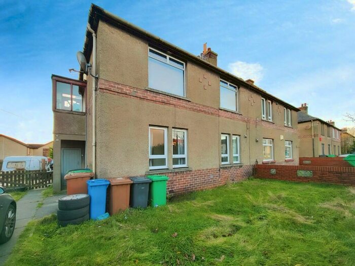 2 Bedroom Flat To Rent In Memorial Road, Leven, Fife, KY8