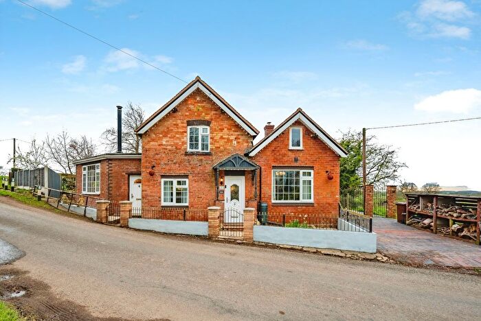 6 Bedroom Detached House For Sale In Lea Road, Rugeley, Staffordshire, WS15