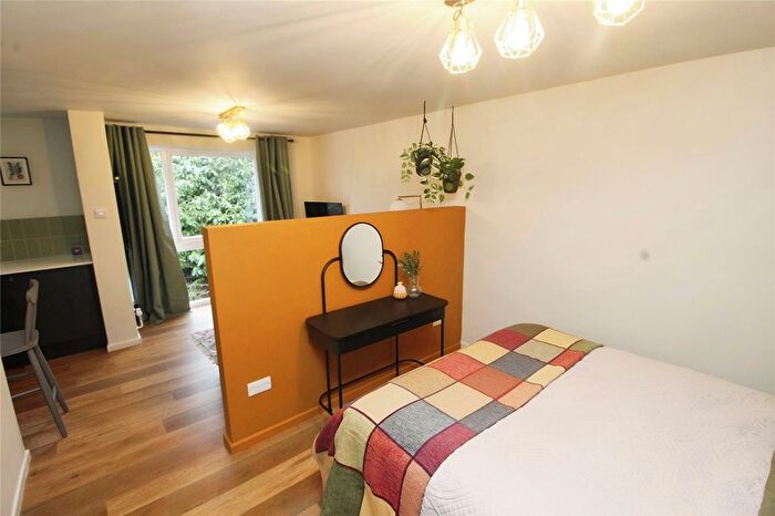 1 Bedroom Flat To Rent In Palatine Road, Manchester, Greater Manchester, M20