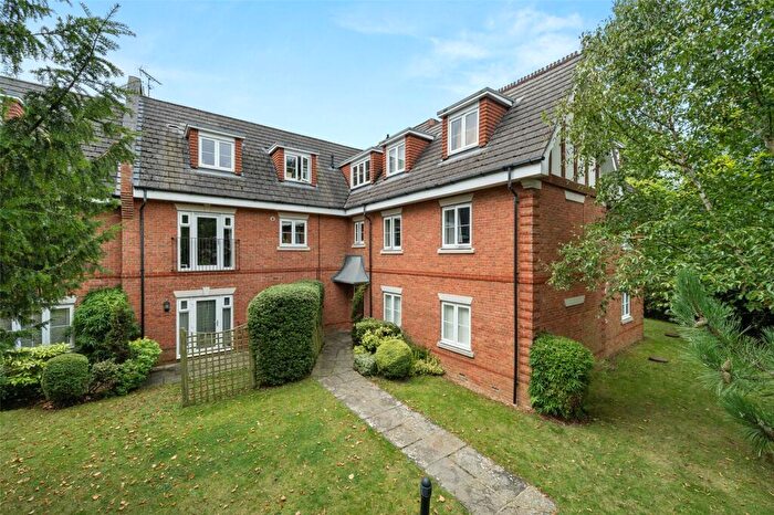 2 Bedroom Apartment To Rent In Oxfordshire Place, Warfield, Bracknell, Berkshire, RG42