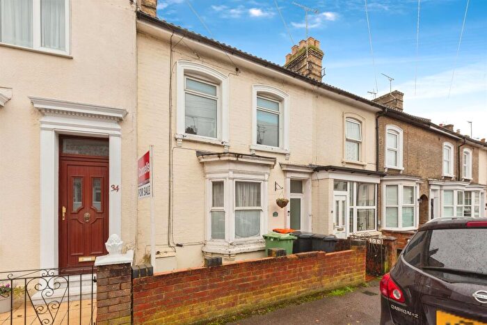 2 Bedroom Terraced House For Sale In Dudley Street, Leighton Buzzard, LU7