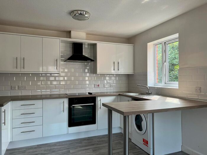 2 Bedroom Apartment To Rent In Horsforth Leeds, LS18