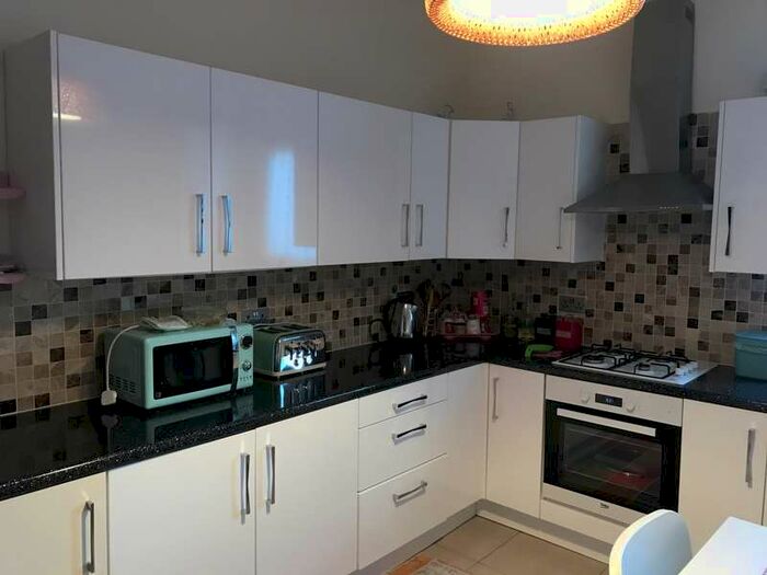 2 Bedroom Flat To Rent In Masterman Road, East Ham, E6
