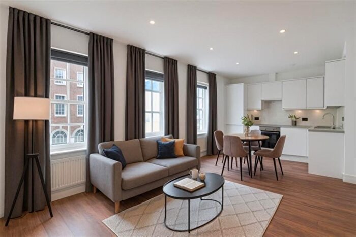 1 Bedroom Flat For Sale In High Street, Dorking, RH4