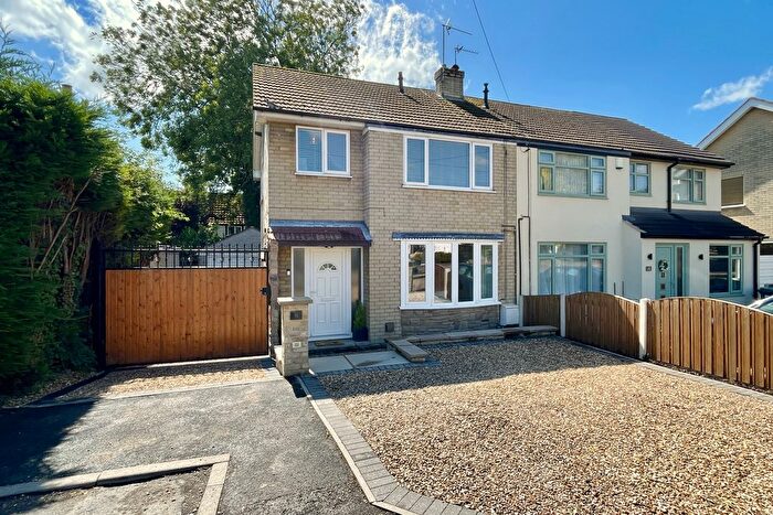 3 Bedroom Semi-Detached House For Sale In Gregory Crescent, Harworth, Doncaster, DN11