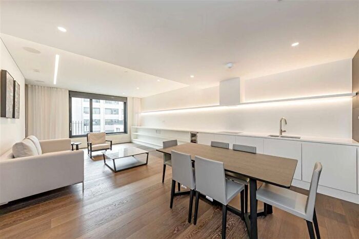 2 Bedroom Flat To Rent In Rathbone Place, London, W1T
