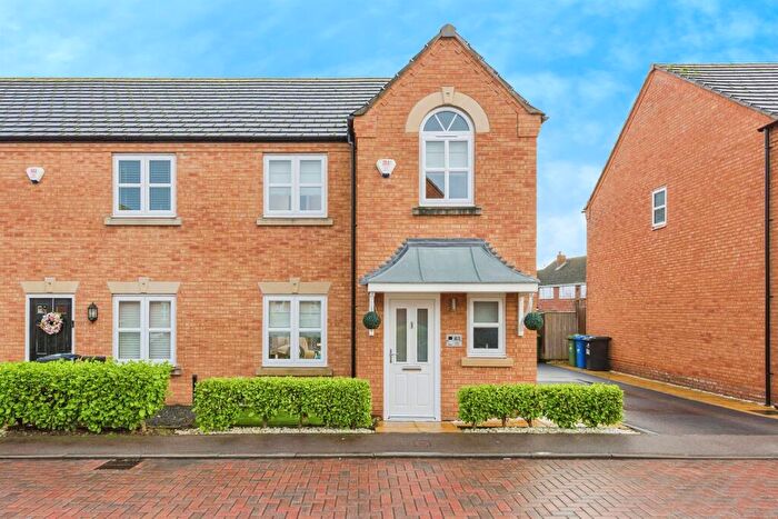 3 Bedroom Detached House For Sale In Croft Close, Two Gates, Tamworth, B77