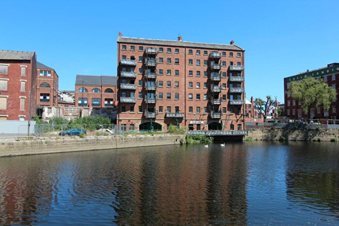 1 Bedroom Flat To Rent In Sparrow Wharfe, The Calls, Leeds, West Yorkshire, LS2