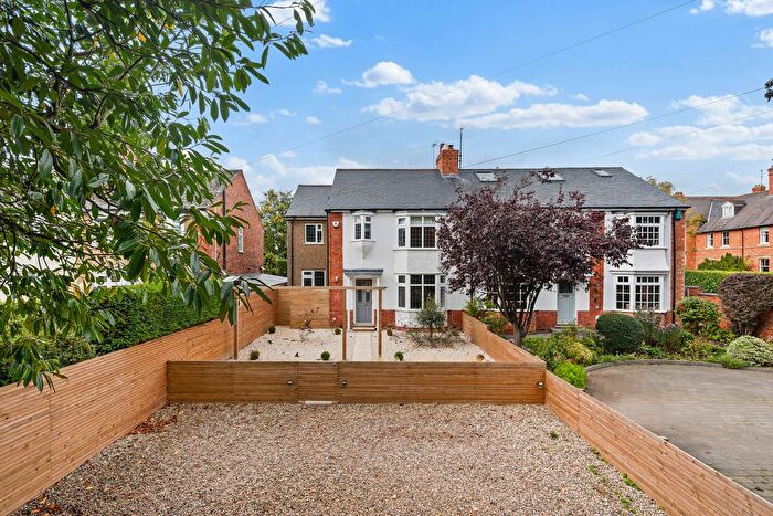 4 Bedroom Semi-detached House For Sale In Hatton Street, Wellingborough, NN8