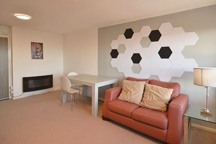 2 Bedroom Flat For Sale In Cornhill Court, Aberdeen, AB16