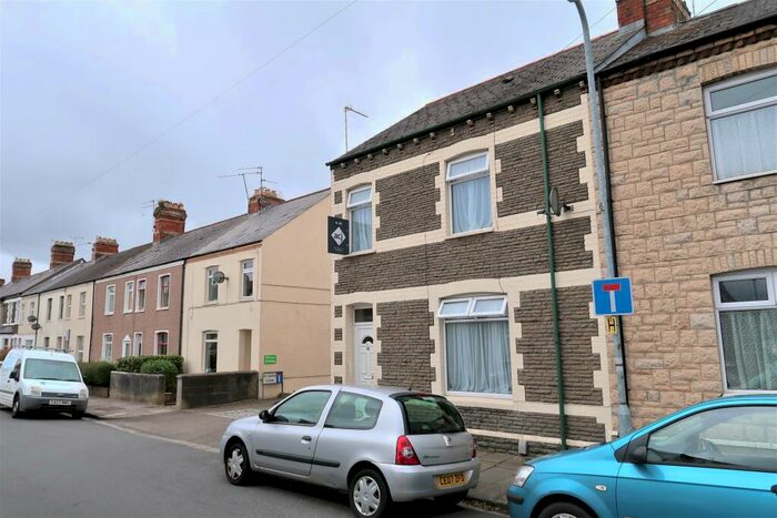 3 Bedroom End Of Terrace House To Rent In Glamorgan Street, Cardiff, CF5