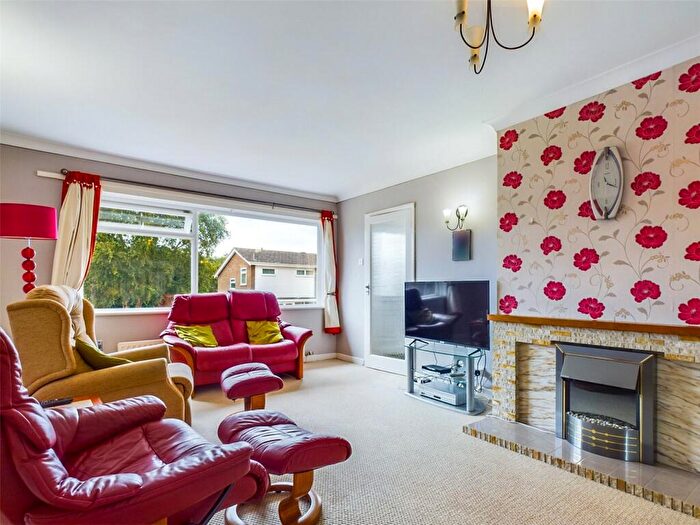 3 Bedroom Bungalow For Sale In Preston Way, Highcliffe, Dorset, BH23