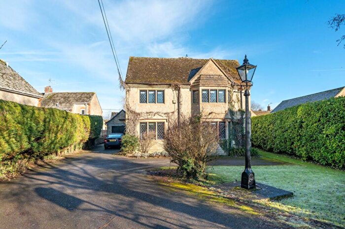 3 Bedroom Detached House For Sale In Churchfields, Stonesfield, OX29