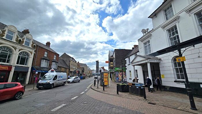 1 Bedroom Penthouse To Rent In London Amp; County Mews, Banbury, OX16