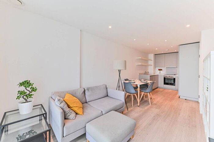 1 Bedroom Flat For Sale In Saffron Central Square, Central Croydon, Croydon, CR0