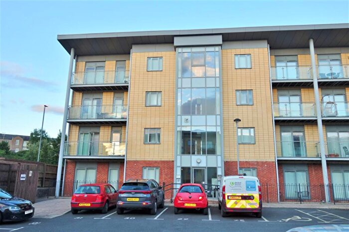 2 Bedroom Apartment To Rent In Hollins Bank Court, Blackburn, , Gy, BB2