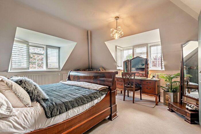 4 Bedroom Detached House For Sale In Botany Hill, The Sands, Farnham, Surrey, GU10