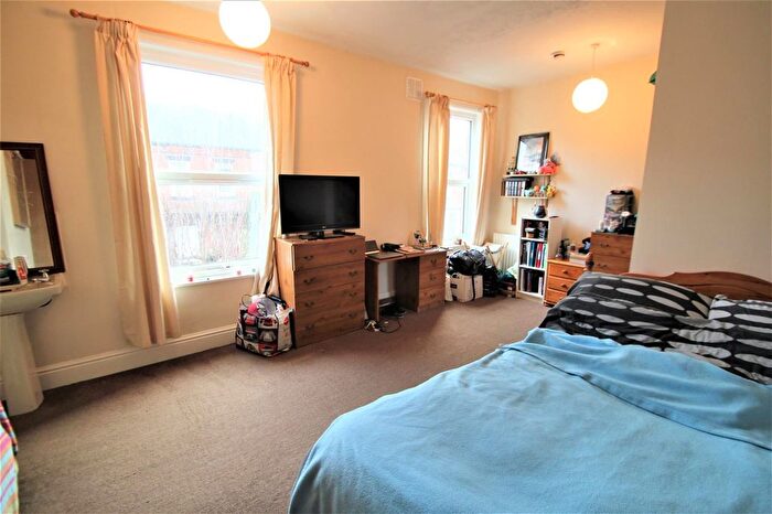 4 Bedroom Terraced House To Rent In St Michael`S Terrace, Headingley, Leeds, West Yorkshire, LS6