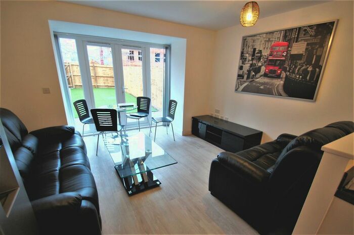 4 Bedroom Terraced House To Rent In Canal View, Coventry, CV1