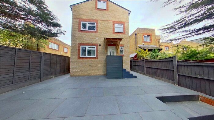 5 Bedroom Detached House To Rent In Tollgate Road, Beckton, London, E6