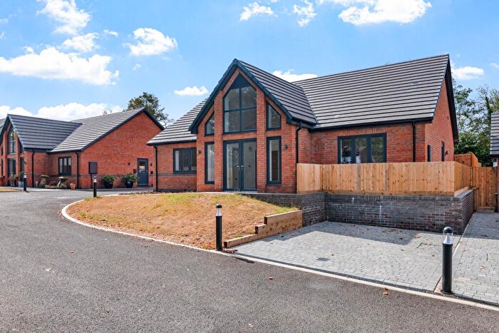 3 Bedroom Detached Bungalow For Sale In Beaumont Close, Claverdon, Warwick, CV35