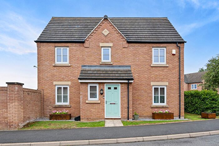 3 Bedroom Semi-Detached House For Sale In Terry Smith Avenue, Rothwell, NN14