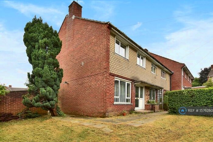 4 Bedroom Semi-Detached House To Rent In Baigent Close, Winchester, SO23