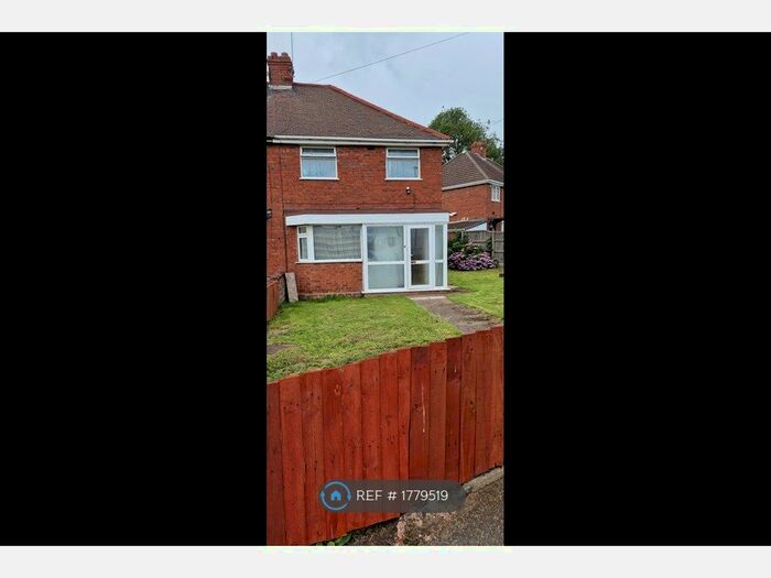 3 Bedroom Semi-Detached House To Rent In Hawksford Crescent, Wolverhampton, WV10