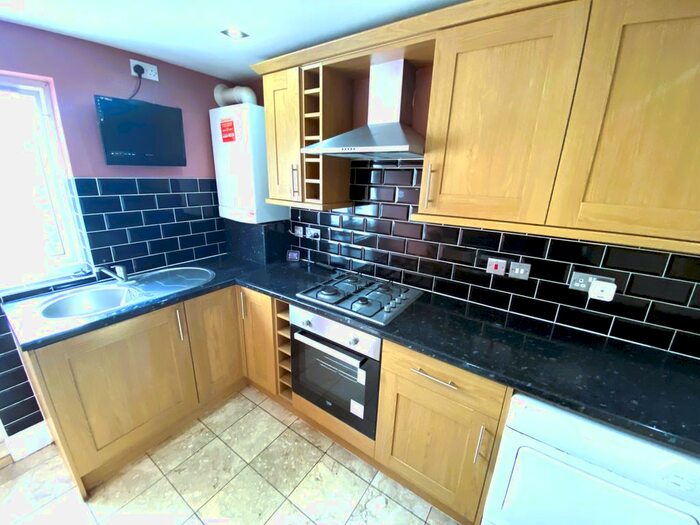 3 Bedroom Flat To Rent In Shelbourne Road, London, N17
