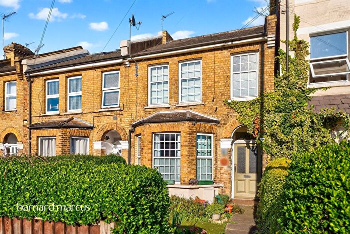 3 Bedroom Terraced House For Sale In East Barnet Road, Barnet, EN4
