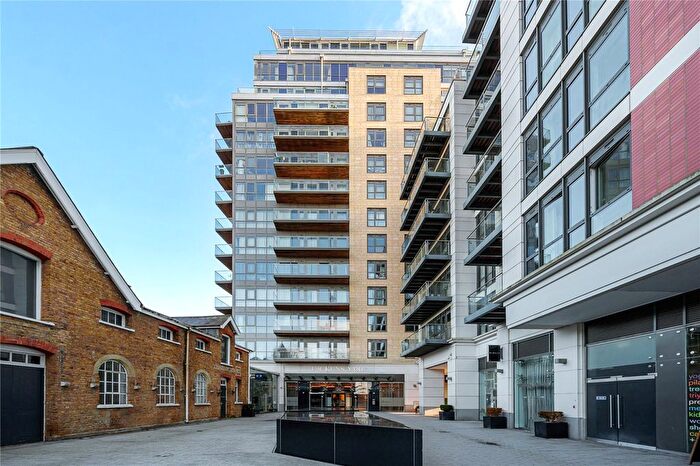 2 Bedroom Flat For Sale In Longfield Avenue, Ealing, W5