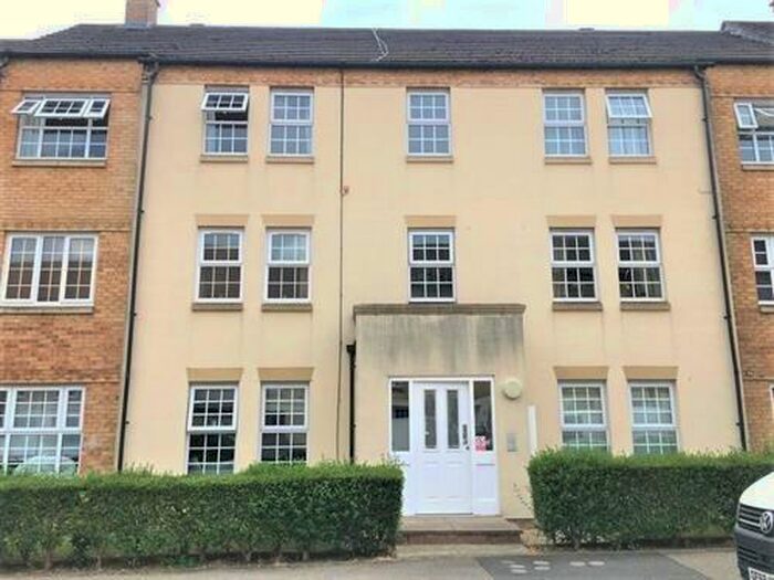 2 Bedroom Apartment To Rent In Finney Drive, Grange Park, Northampton, NN4