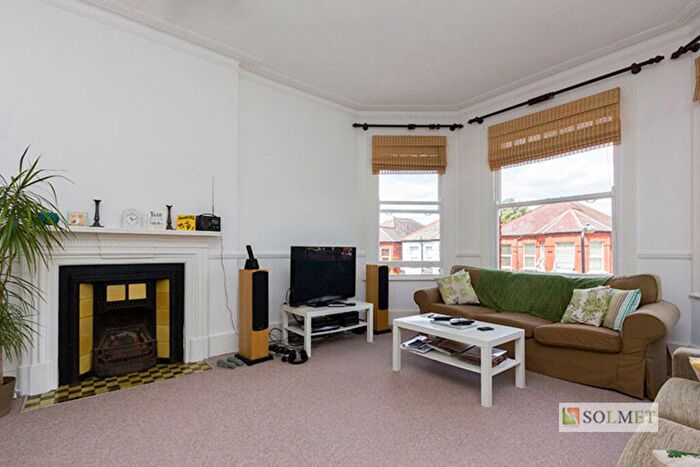 1 Bedroom Flat To Rent In Manstone Road, Kilburn, London, NW2
