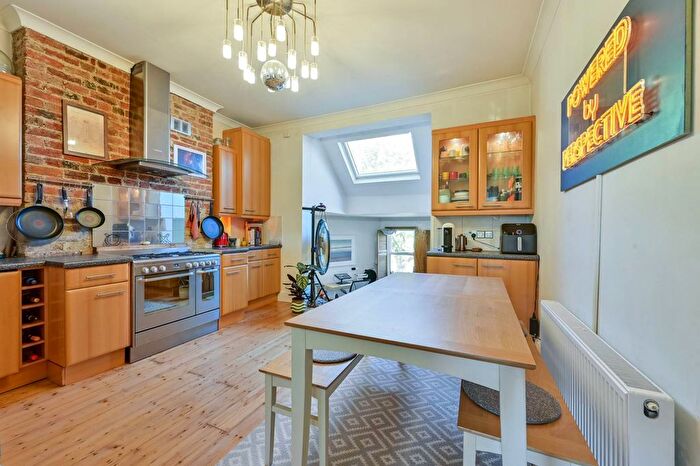 2 Bedroom Flat For Sale In Worple Road, Wimbledon, London, SW19
