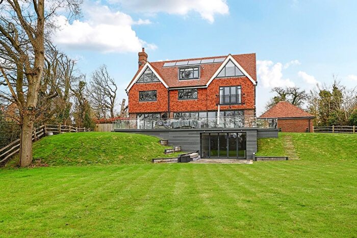 5 Bedroom Property To Rent In Appletree Close, Burgess Hill, RH15