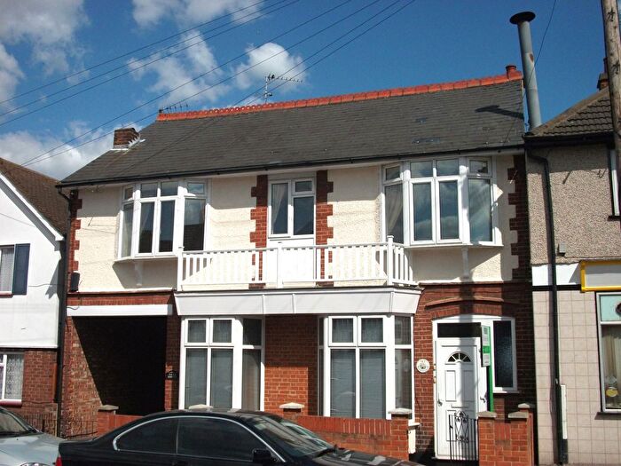 3 Bedroom Flat To Rent In Sutton Road, St Albans, AL1