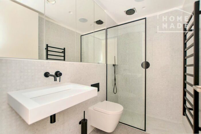 2 Bedroom Flat To Rent In Downs Road, London, E5