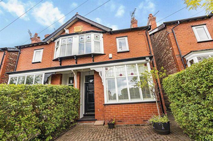 3 Bedroom Property To Rent In Moss Lane, Bramhall, SK7