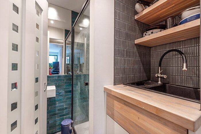 Studio To Rent In Palace Court, Notting Hill, London, W2