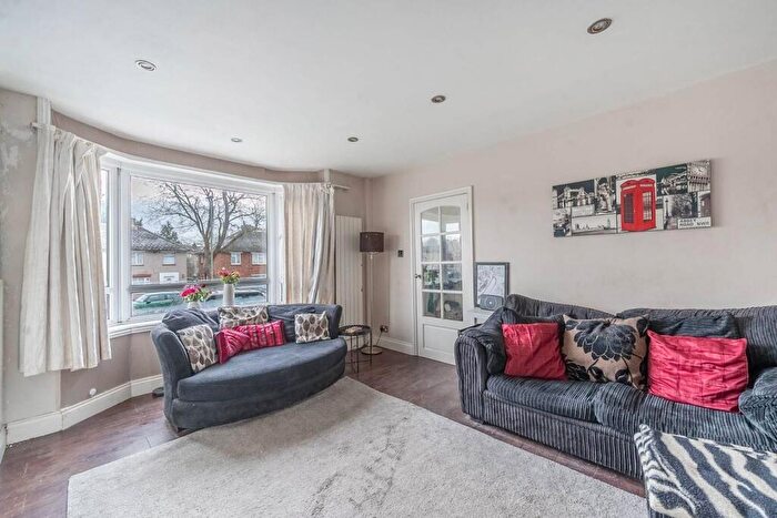 3 Bedroom Semi Detached House For Sale In Fairmead Crescent, Edgware, HA8