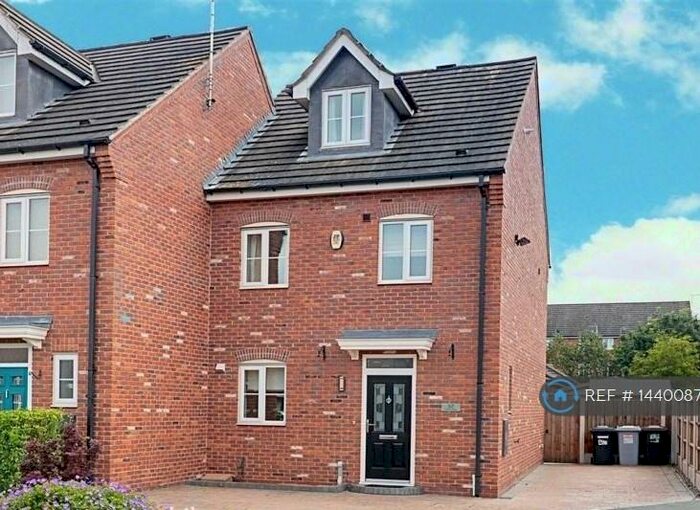 4 Bedroom Terraced House To Rent In Talbot Way, Nantwich, CW5