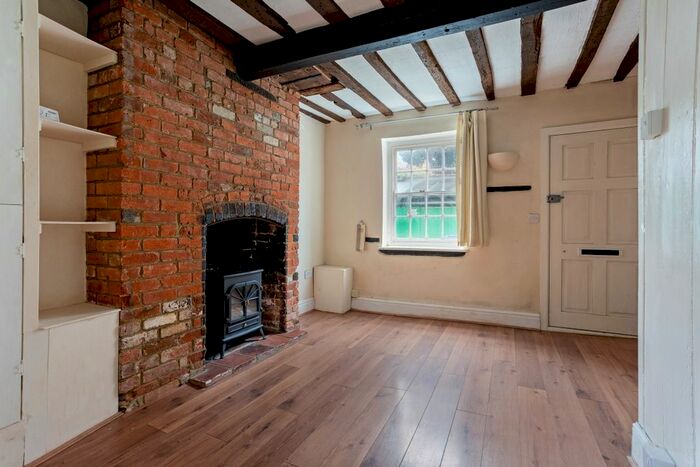 1 Bedroom Terraced House To Rent In Oxford Street, Marlborough, SN8