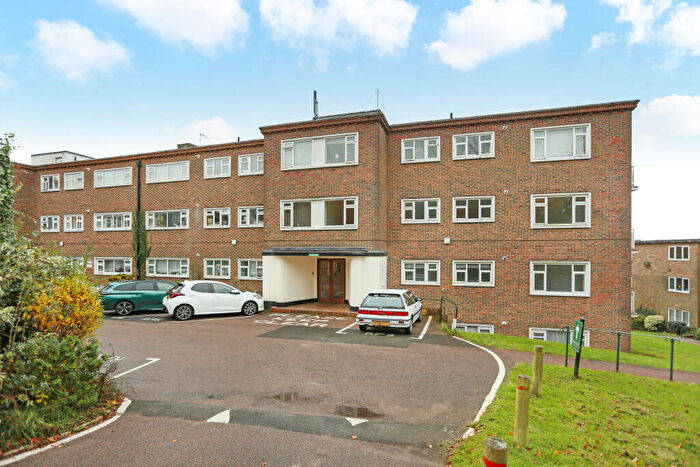 2 Bedroom Flat To Rent In Dyke Road Avenue, Hove, BN3