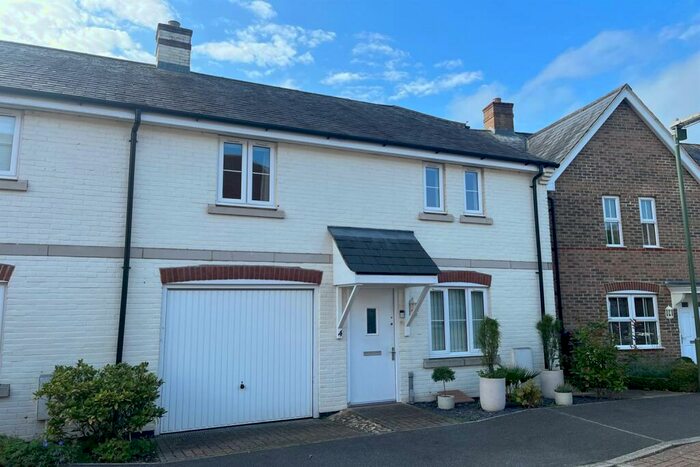 4 Bedroom Terraced House To Rent In Harwood Close, Codmore Hill, Pulborough, RH20