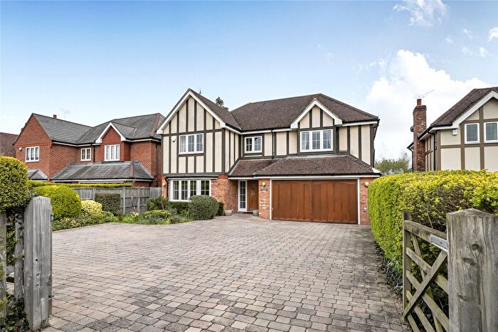 5 Bedroom Detached House For Sale In Wokingham Road, Hurst, Reading, Berkshire, RG10