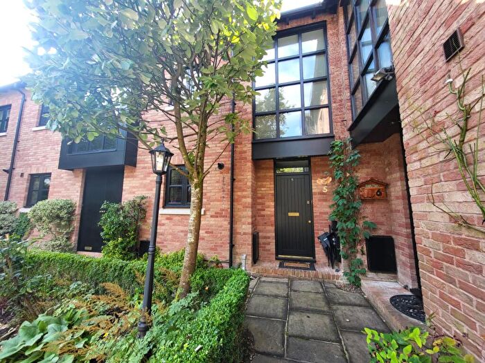 2 Bedroom Mews To Rent In Chelwood Mews, Lostock, Bolton, BL6